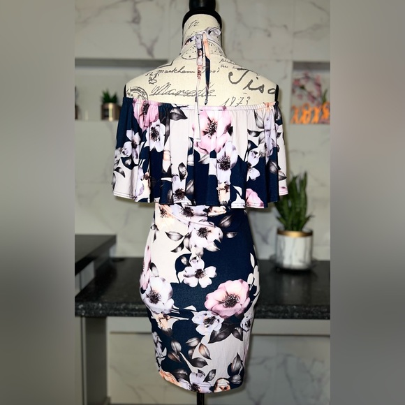Venus - Floral off-the-shoulder ruffle top, fitted but stretchy dress XS - Picture 4 of 4
